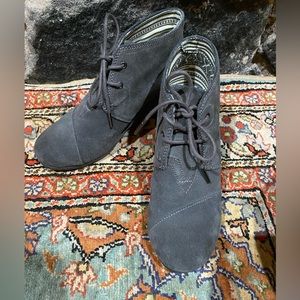 Toms ankle boots size 7
